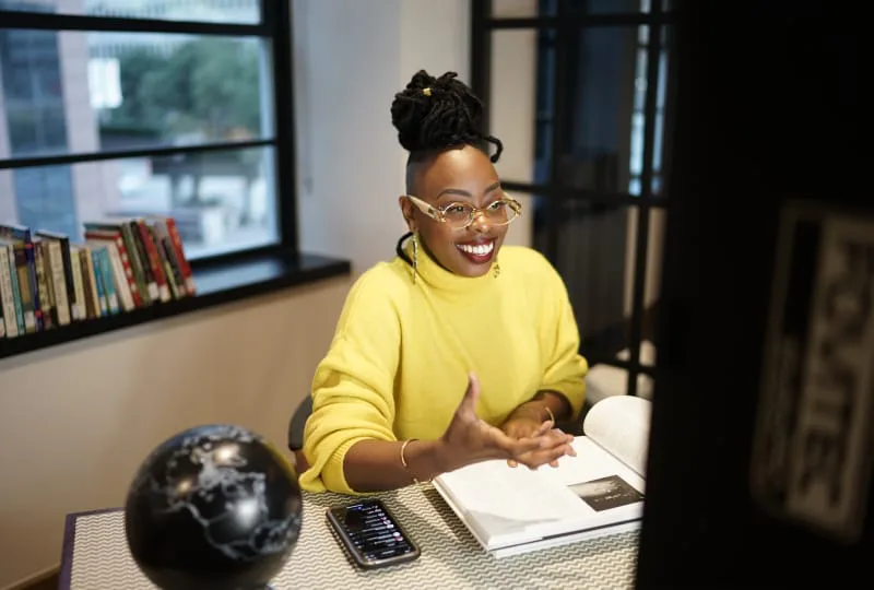 Creator working XayLi