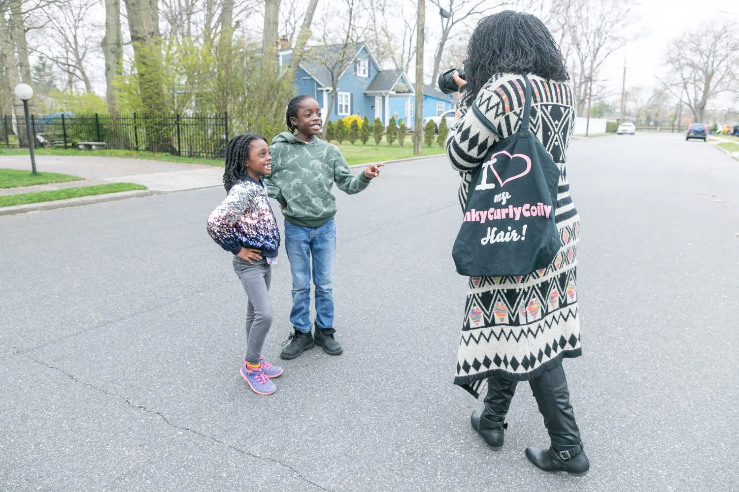 iaac-jenell-stewart-taking-photos-of-family