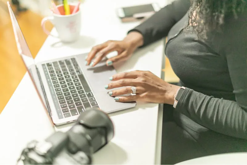 iaac-jenell-stewart-typing