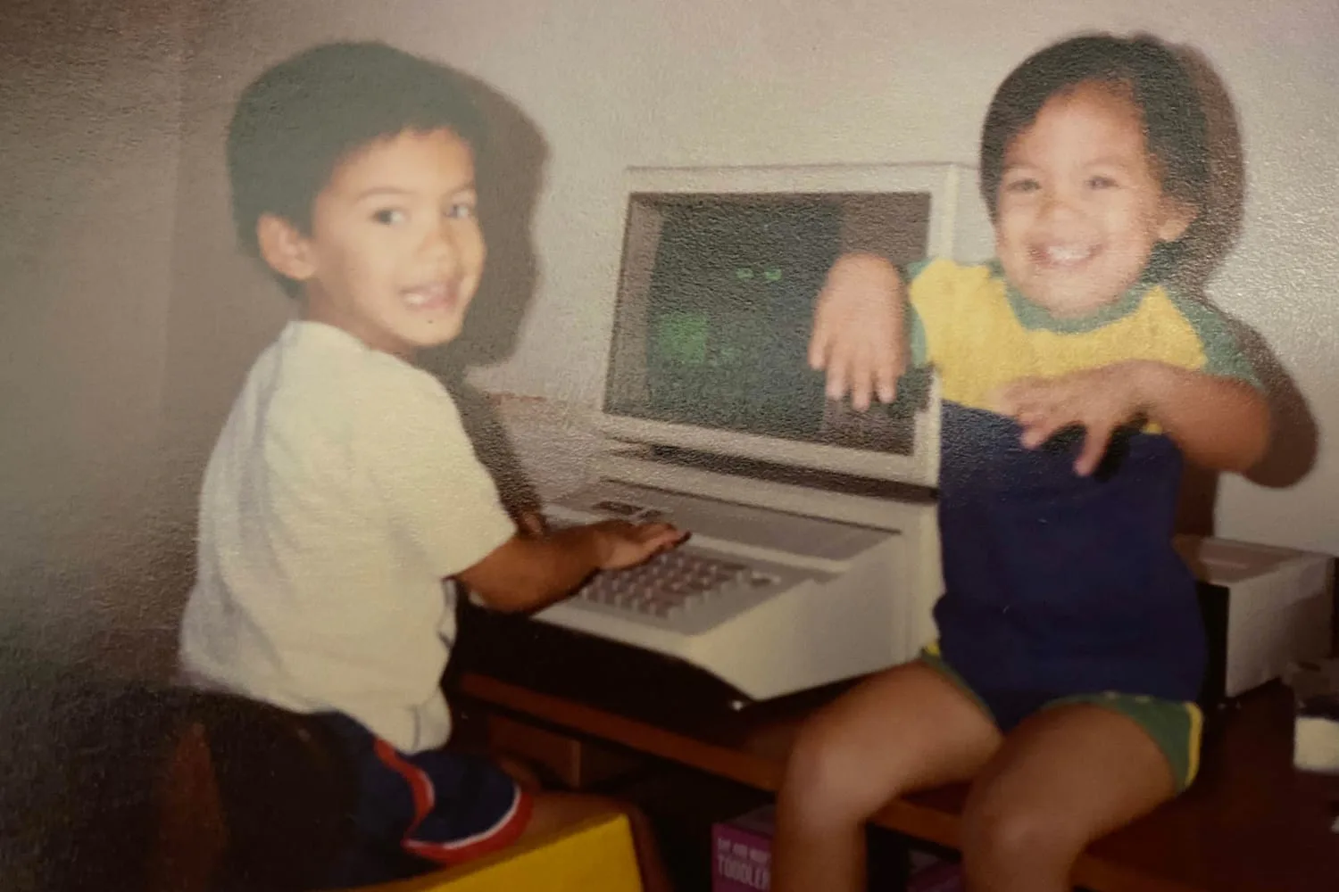 iaac_khe_hy_childhood_photo_at_computer