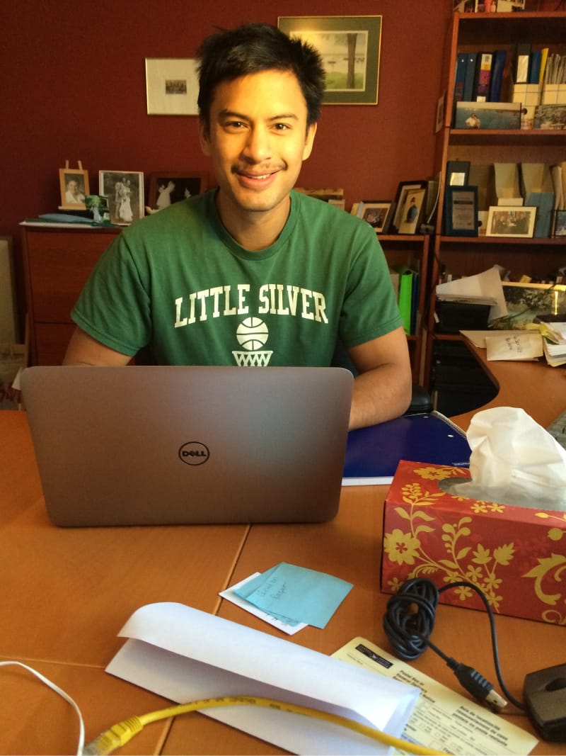 iaac_khe_hy_working_on_laptop