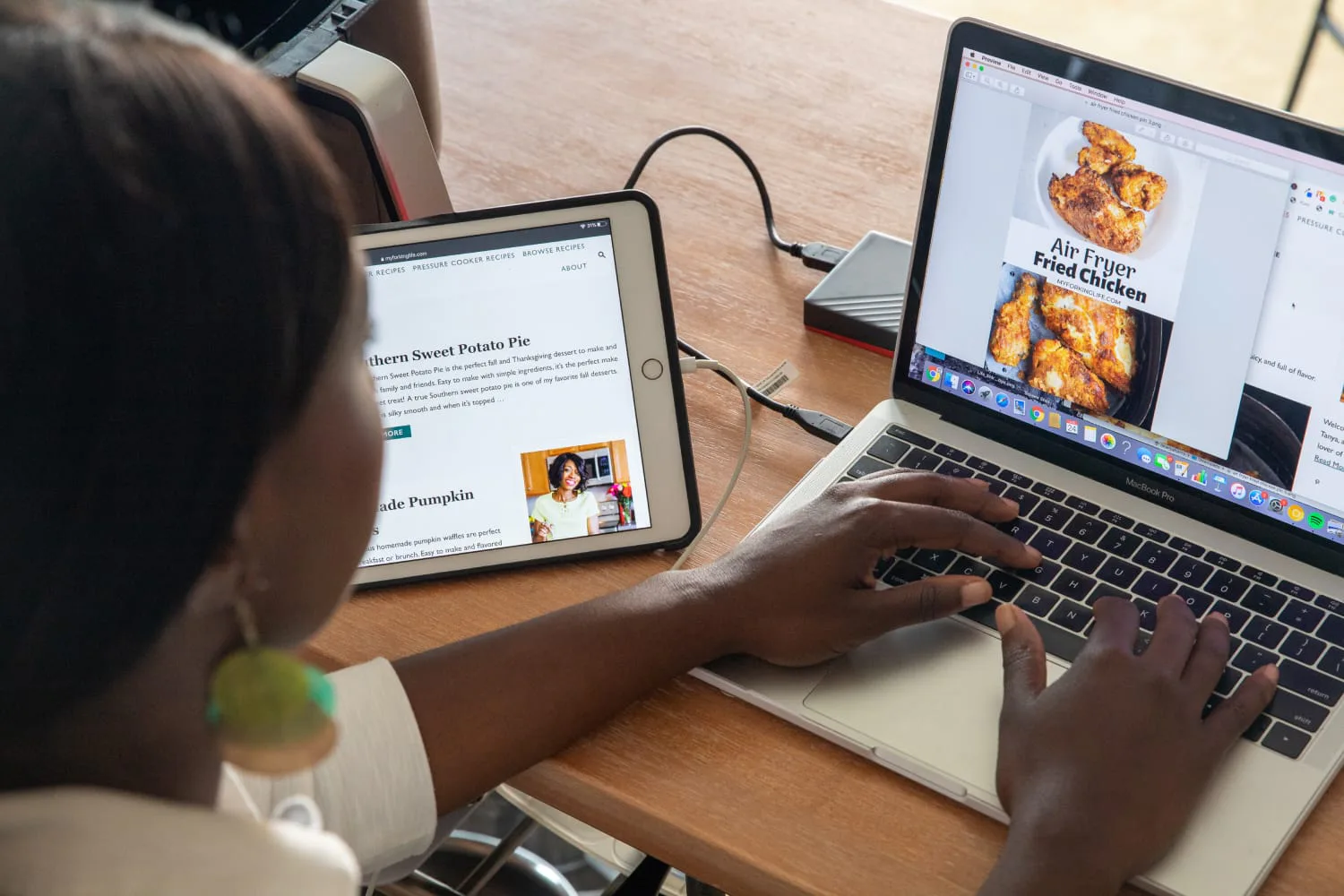 iaac-tanya-harris-using-on-laptop