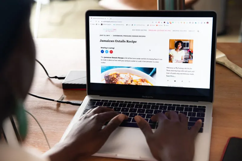 iaac-tanya-harris-typing