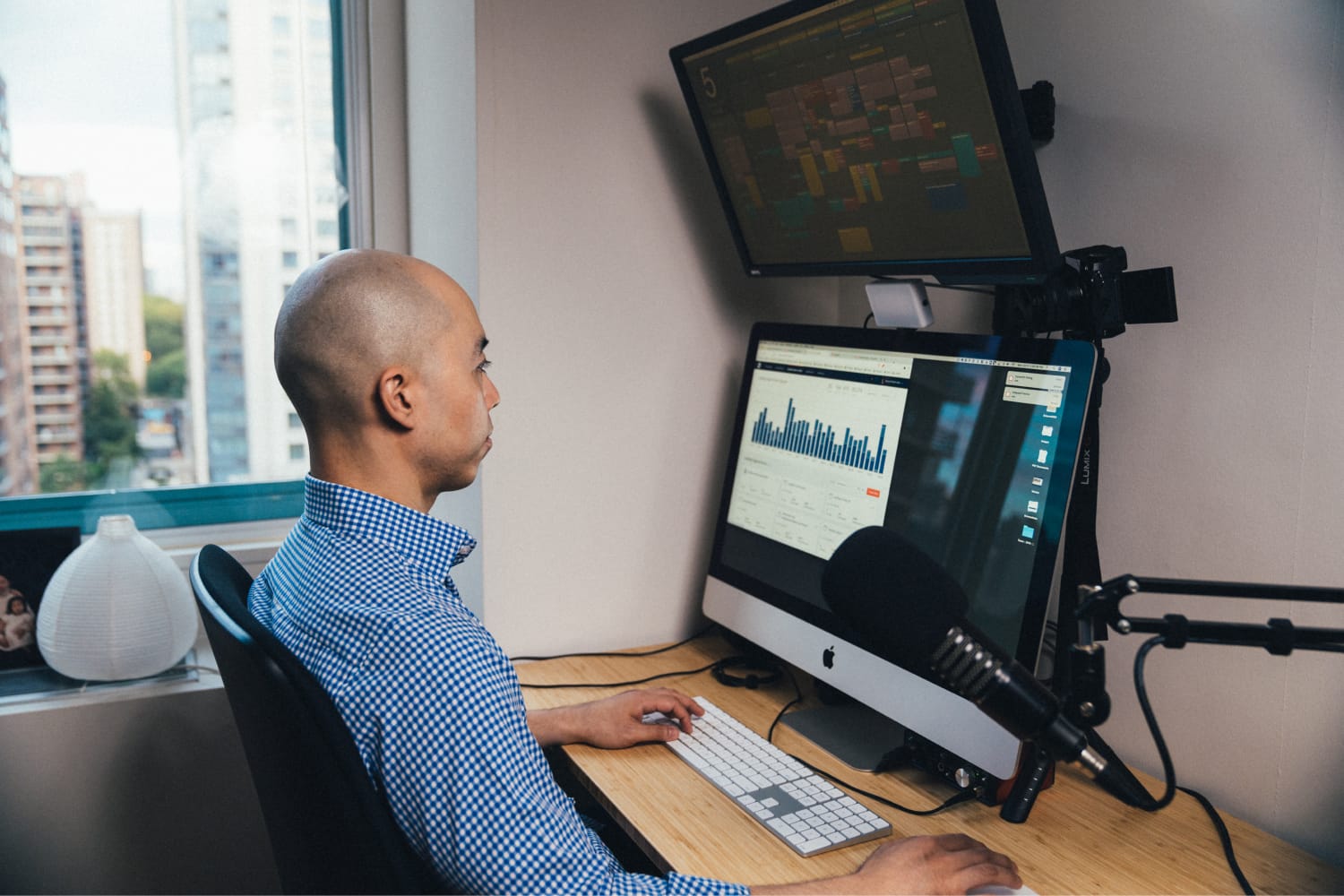 iaac-noa-kageyama-editing-audio-on-computer