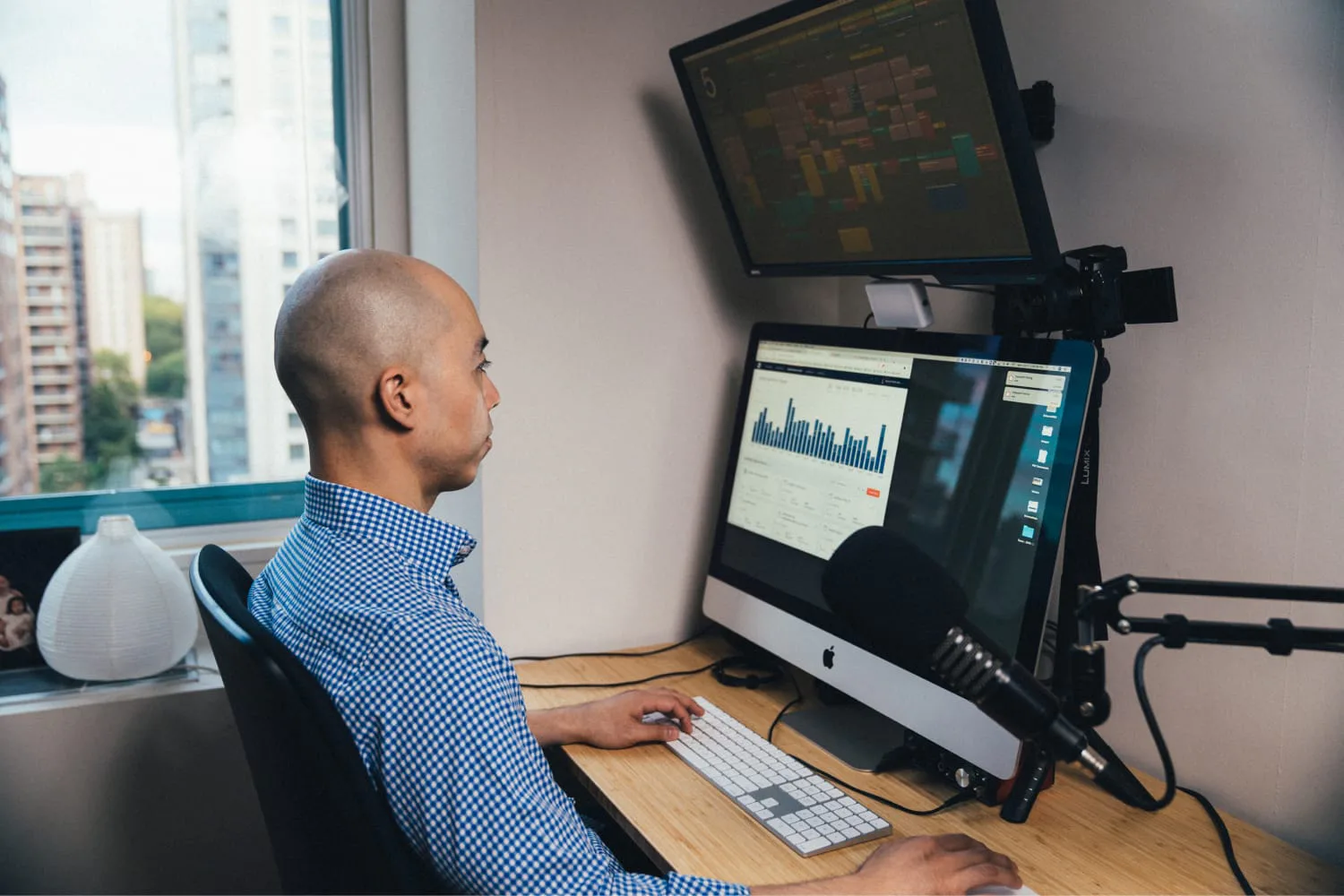 iaac-noa-kageyama-editing-audio-on-computer