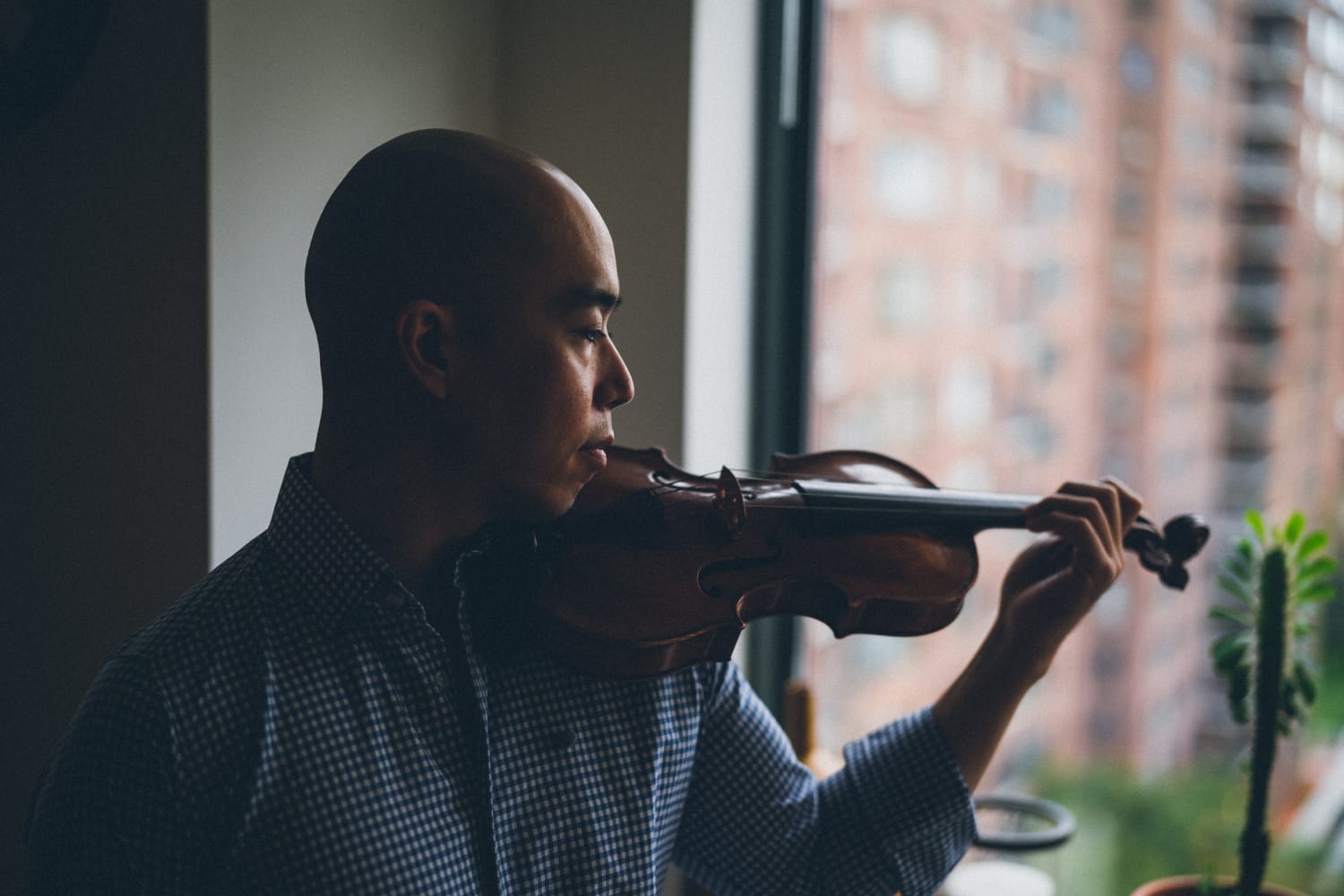 iaac-noa-kageyama-playing-violin