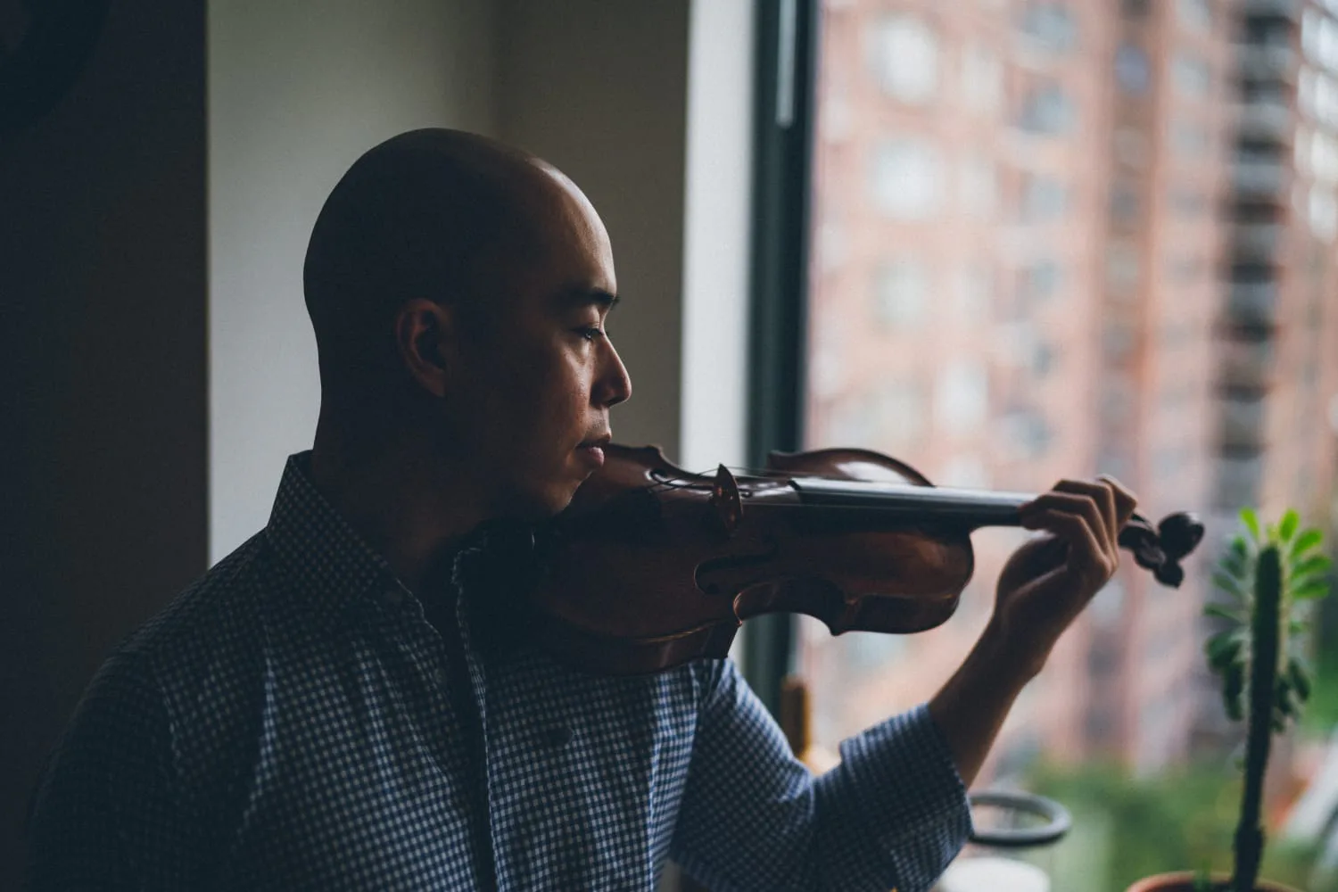 iaac-noa-kageyama-playing-violin