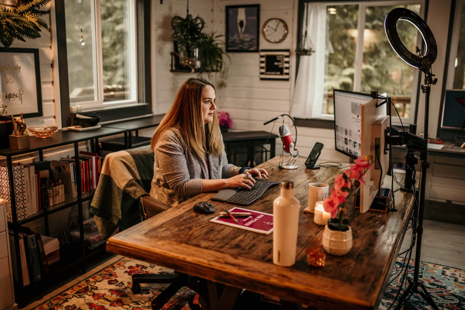 iaac-cara-chace-typing-at-desk-full-office-view