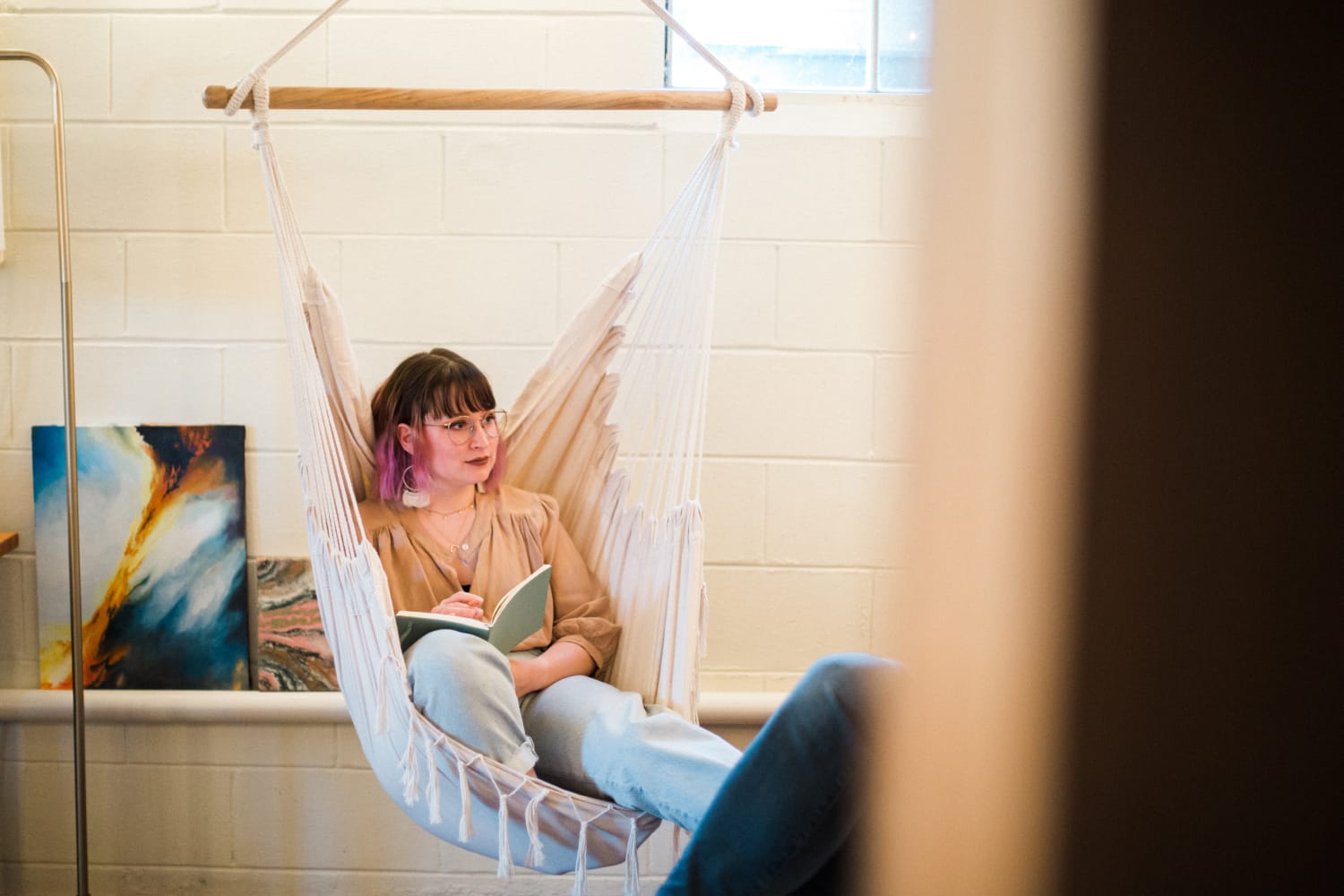iaac-shelby-abrahamsen-sitting-in-hammock