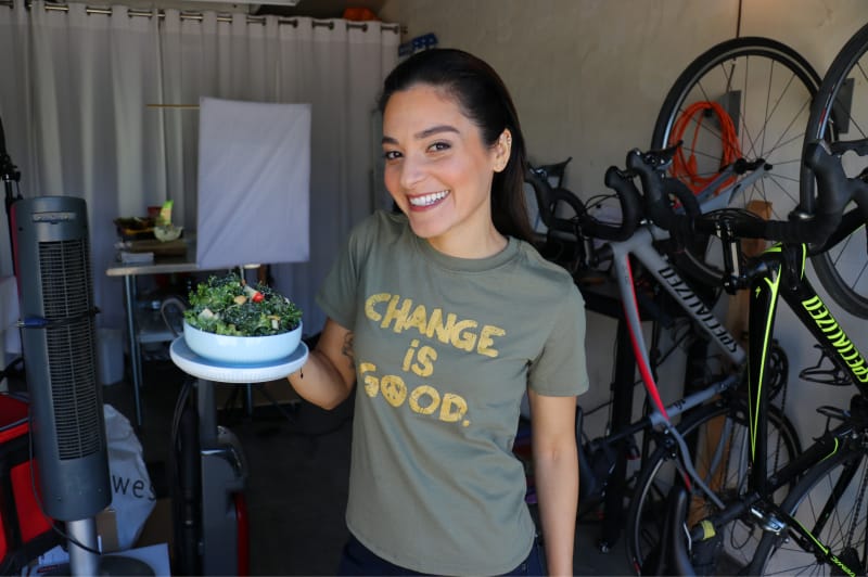 iaac-daniella-malfitano-holding-salad-in-home-studio