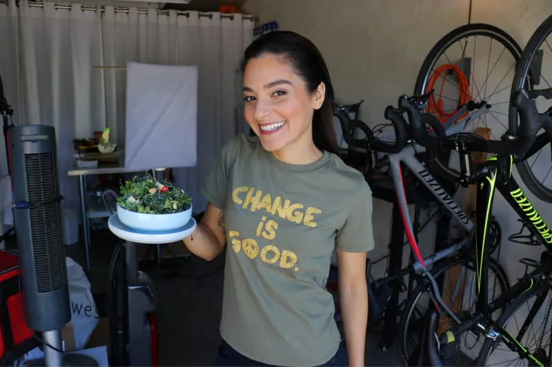 iaac-daniella-malfitano-holding-salad-in-home-studio