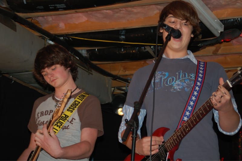 iaac-nick-true-playing-guitar-as-teenager