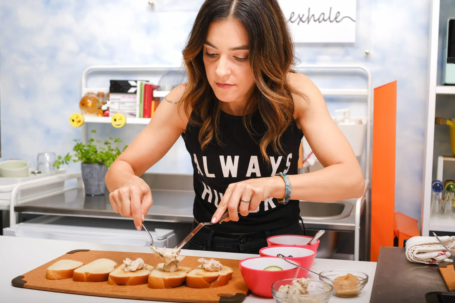 iaac-daniella-malfitano-cooking-in-the-kitchen