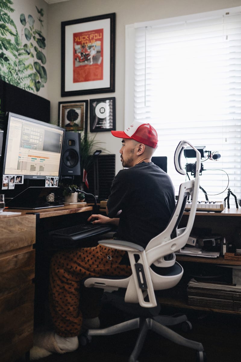 iaac-kato-on-the-track-making-beats-in-home-studio