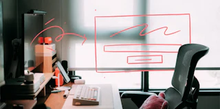 Why and when creators should use email popup forms (with 8 real-life examples)