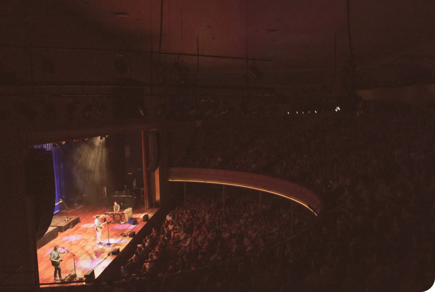 Dave playing at the famous Ryman Auditorium.