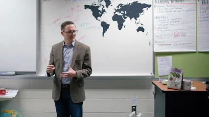 How this middle school teacher started a blog that helps him support his family
